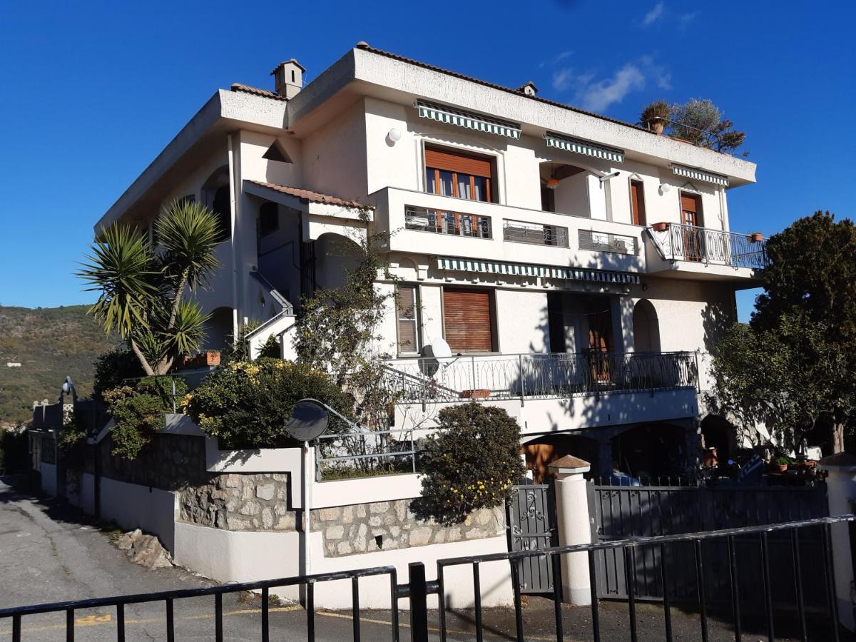 Bressa De Ma Affittacamere, Room & Breakfast Pietra Ligure Eksteriør bilde