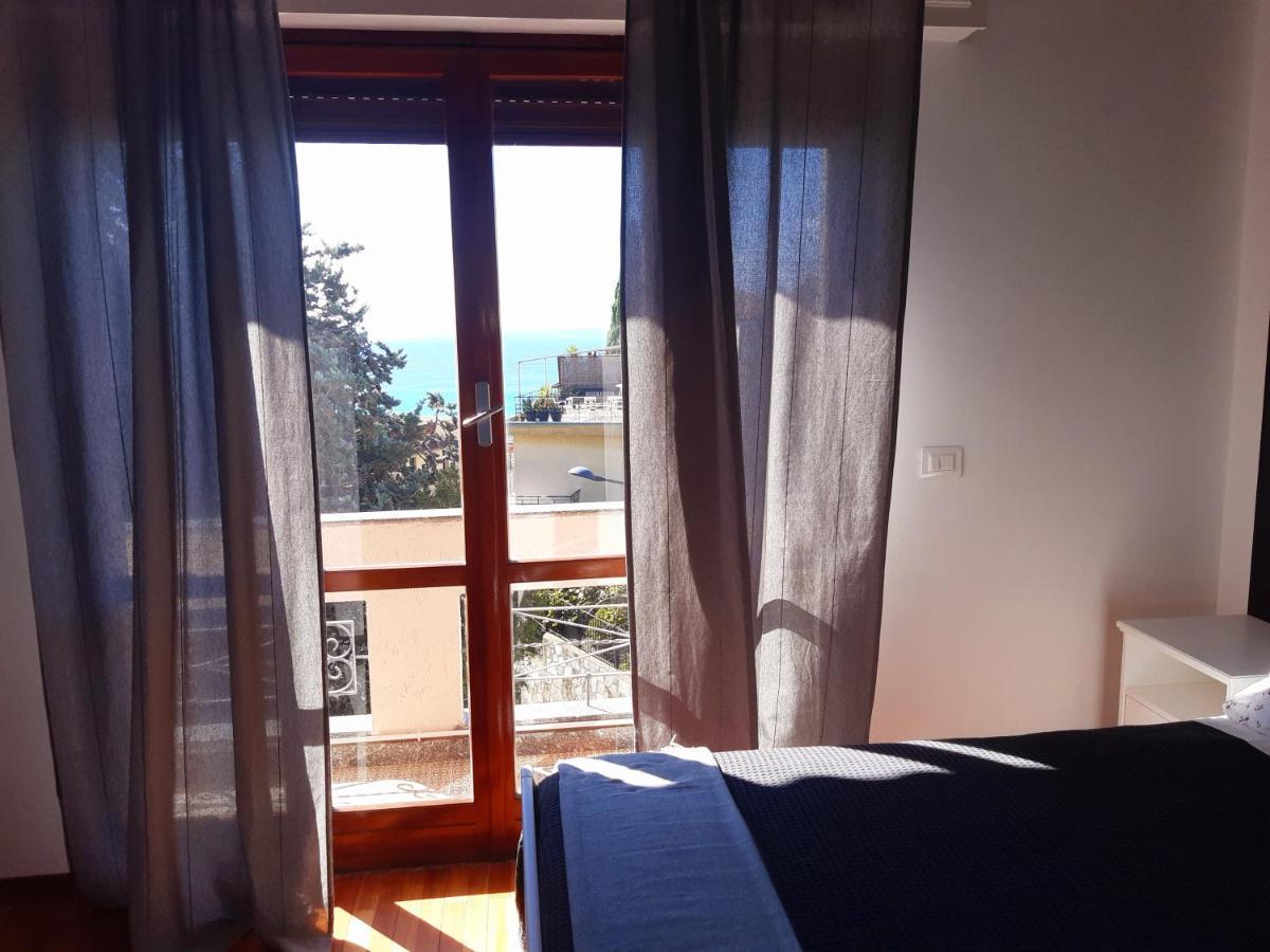 Bressa De Ma Affittacamere, Room & Breakfast Pietra Ligure Eksteriør bilde