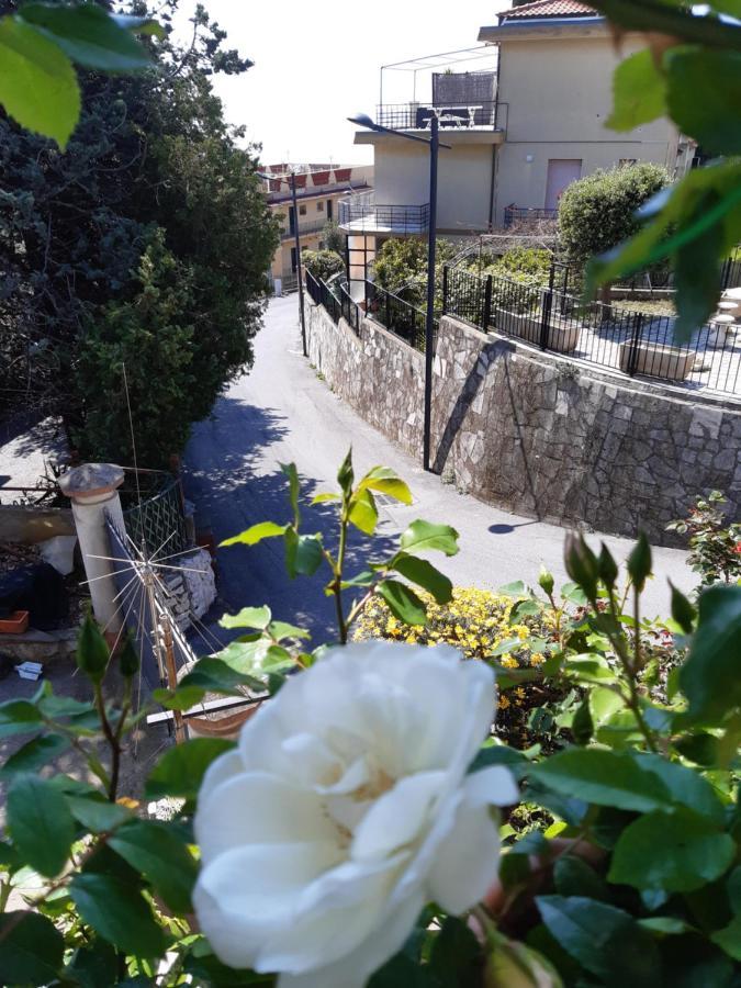 Bressa De Ma Affittacamere, Room & Breakfast Pietra Ligure Eksteriør bilde