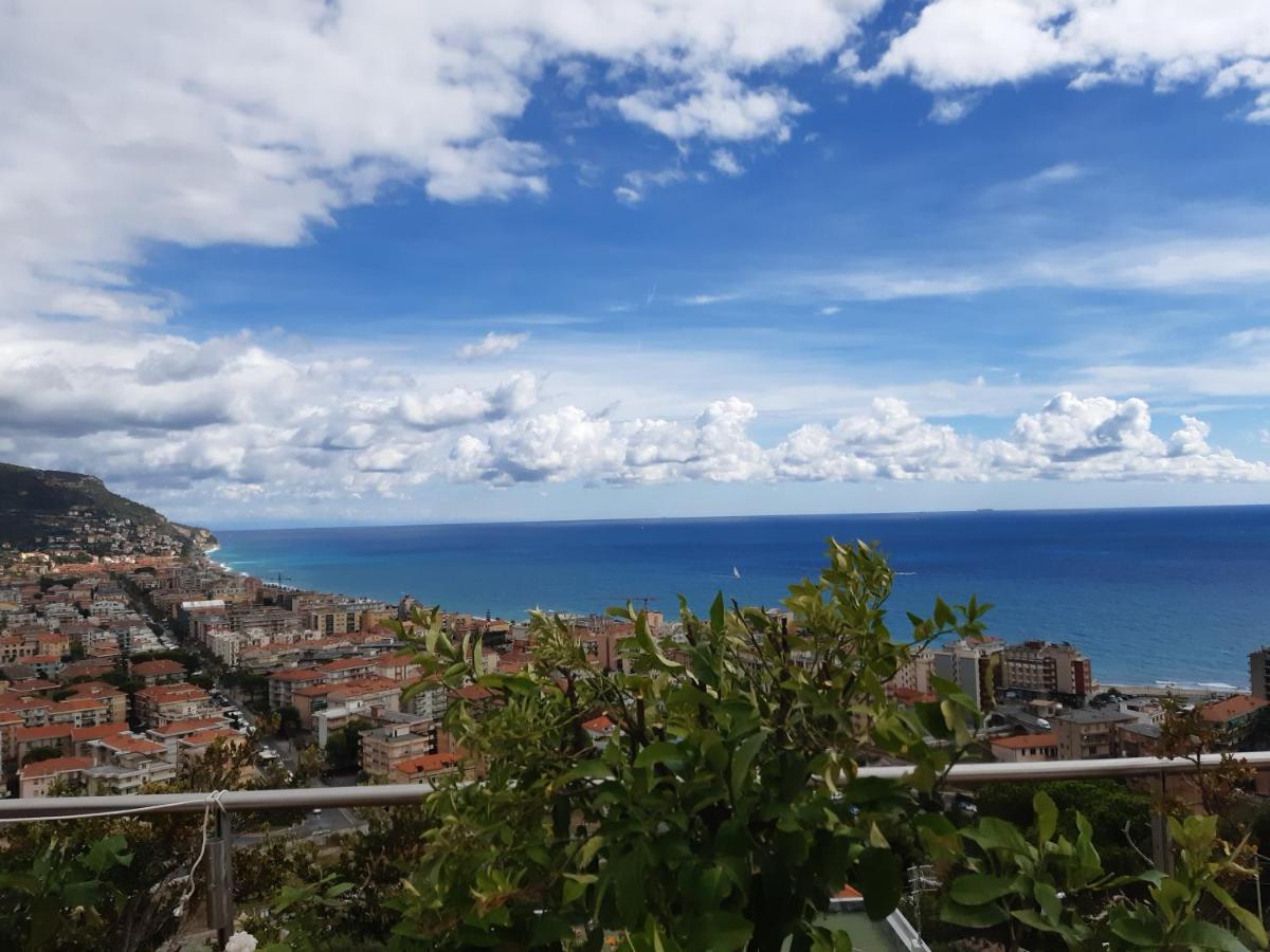 Bressa De Ma Affittacamere, Room & Breakfast Pietra Ligure Eksteriør bilde